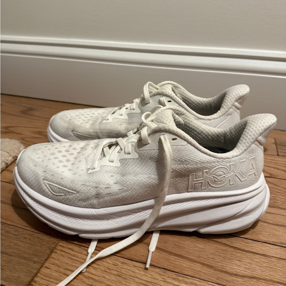 Hoka Clifton 9